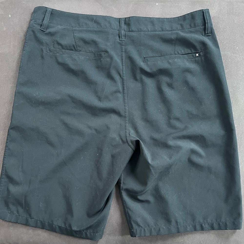Hurley Men's Charcoal Flat Front Shorts size 32 - Picture 4 of 4